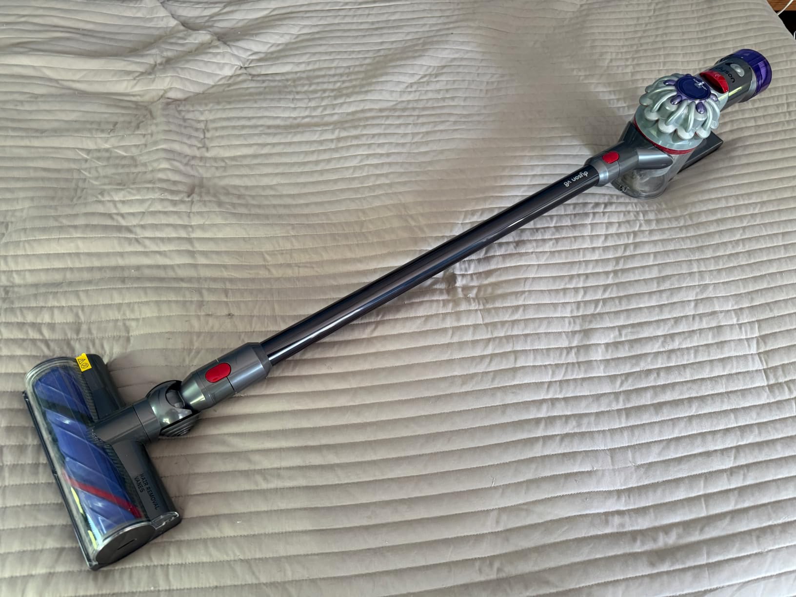 Dyson V8™ Cordless Vacuum customer photo 2