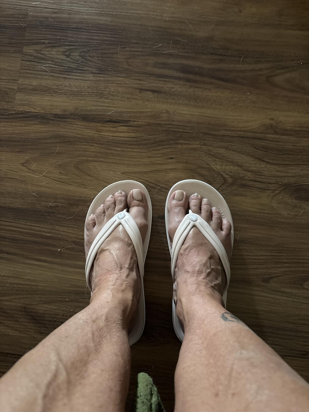 Crocs Unisex-Adult Crocband Flip Flop | Slip-on Sandals | Shower Shoes customer photo 2