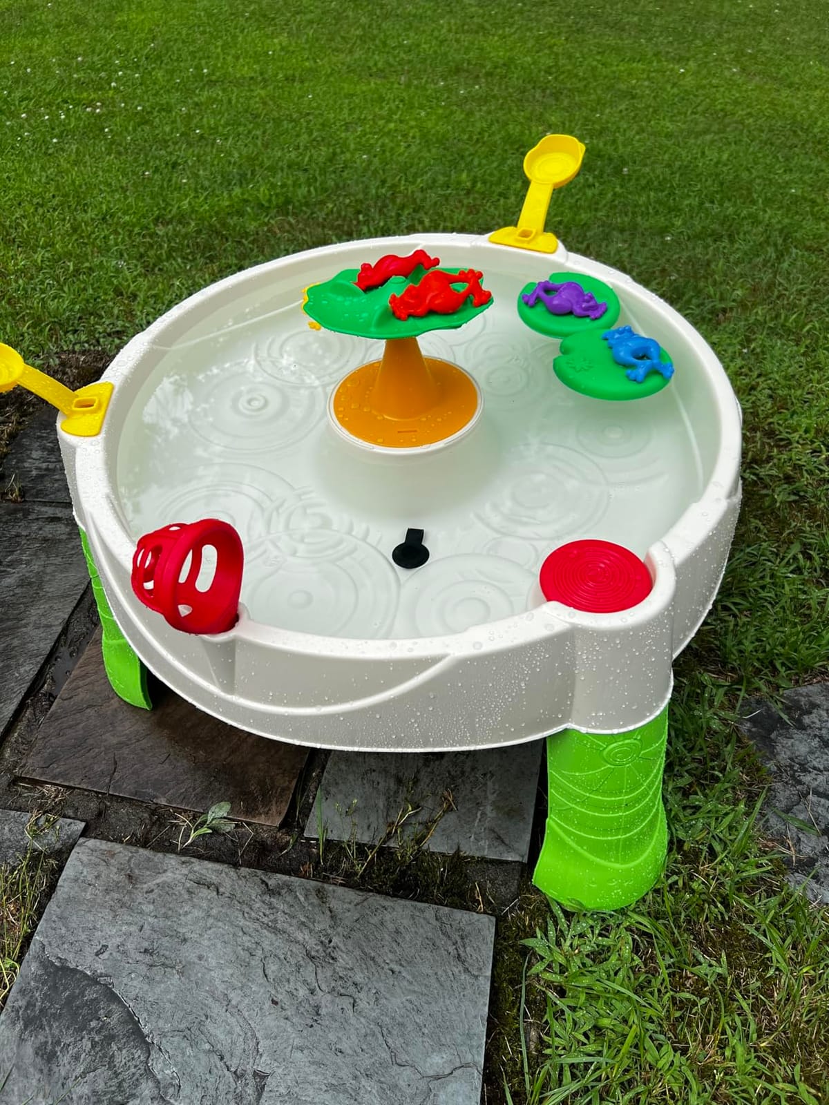 Little Tikes Frog Pond Water Table, 24 months to 36 months customer photo 1