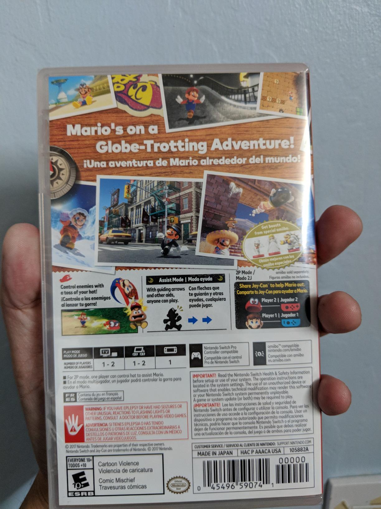 Super Mario Odyssey - US Version customer photo 2