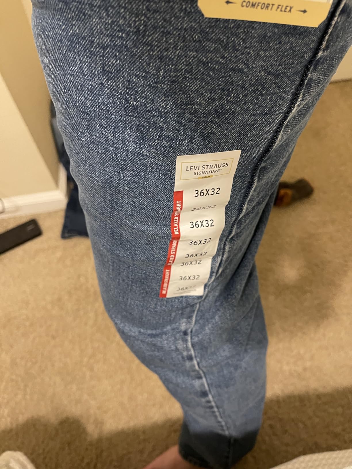 Levi Strauss Signature Gold Men's Relaxed Fit Flex Jeans customer photo 2