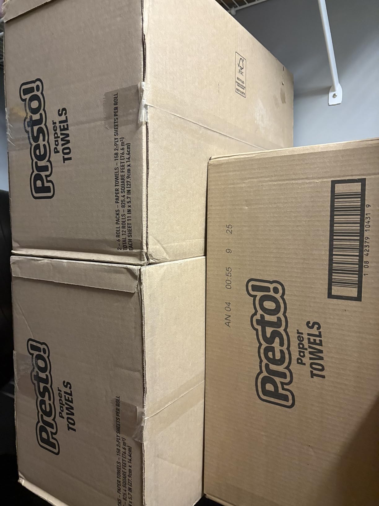Amazon Brand - Presto! Ultra-Strong Premium Paper Towels, 158 Sheet Huge Roll - Flex-a-Size, 12 Rolls (2 Packs of 6), Equivalent to 38 Regular Rolls, White customer photo 2