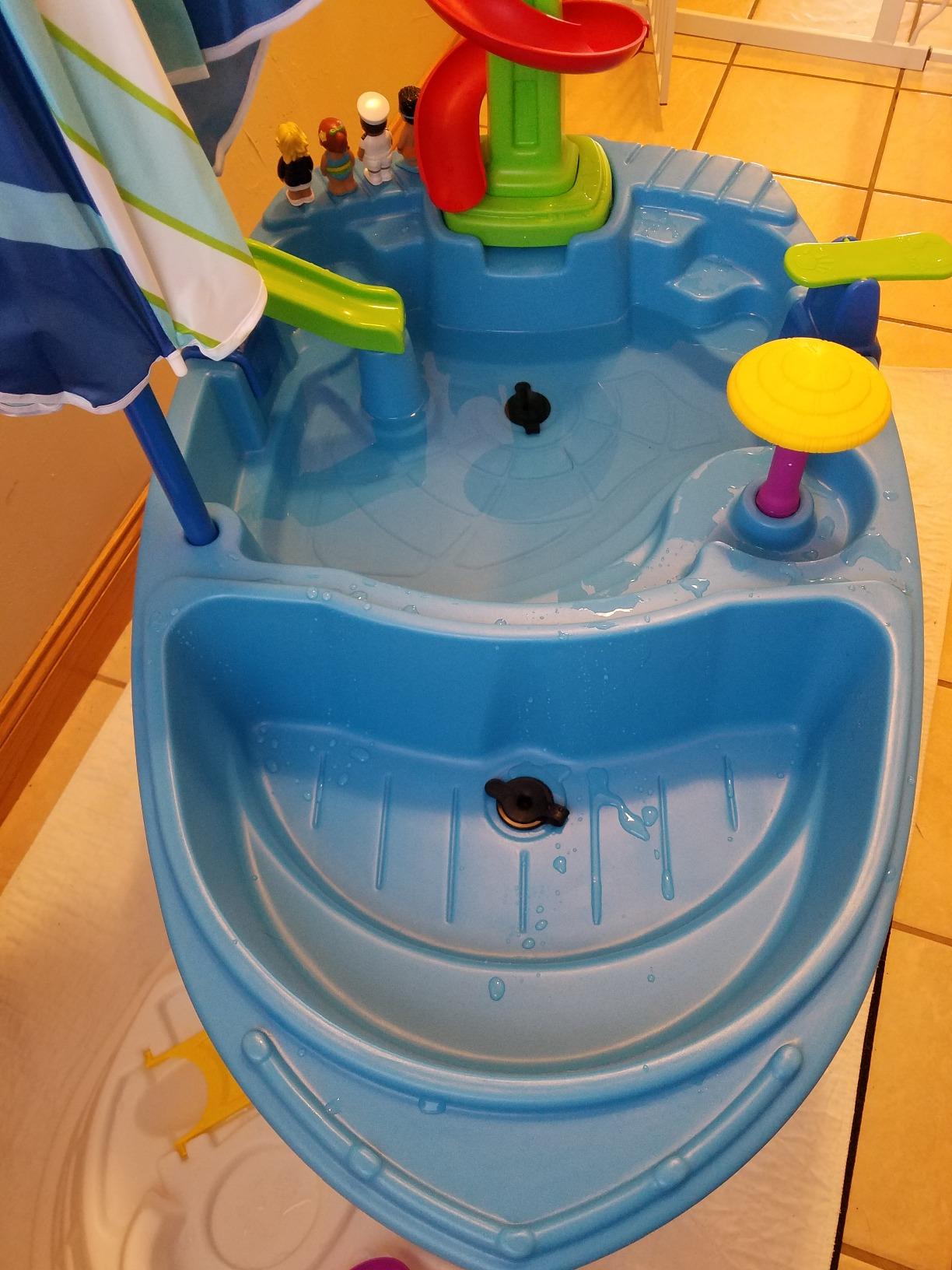Step2 Fiesta Cruise Sand & Water Table with Umbrella, Kids Activity Sensory Playset, Summer Outdoor Toys, 10 Piece Water Toy Accessories, for Toddlers 2+ Years Old customer photo 1