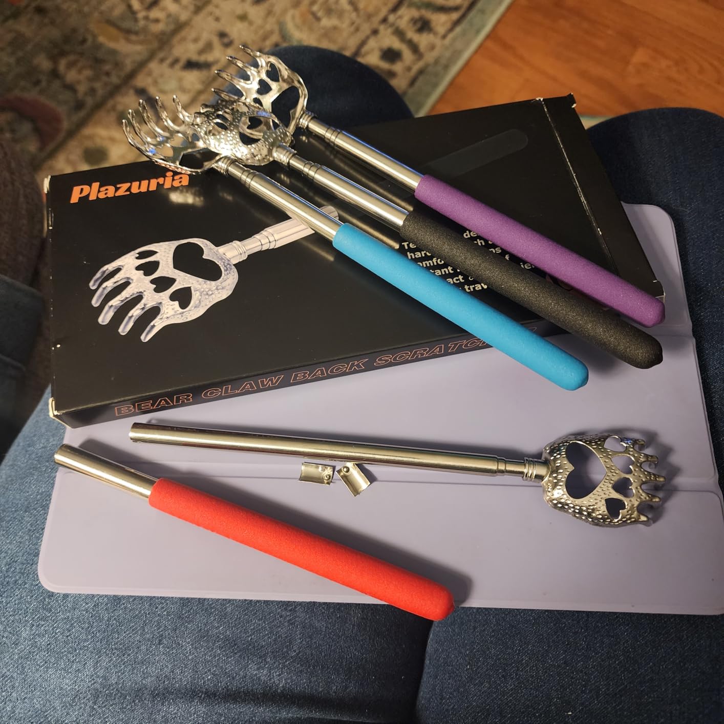 Plazuria (4-Pack) Extendable Back Scratchers - Metal Claws with Telescopic Rubber Handles - Stocking Stuffers for Men, Women, Kids customer photo 1