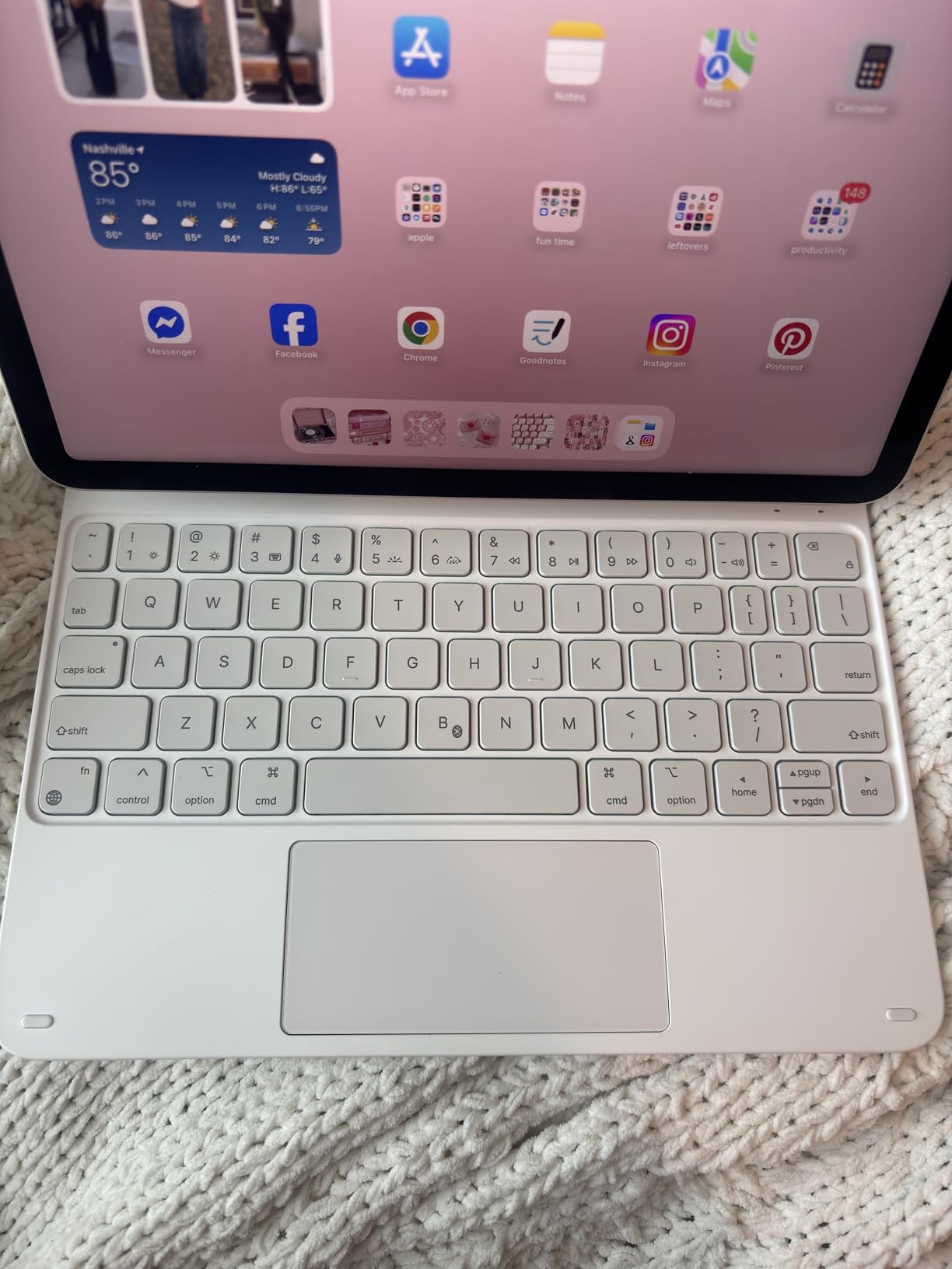 ESR for iPad Air 13/Pro 12.9 Inch Case Keyboard, Quick-Set Magnetic Stand customer photo 1