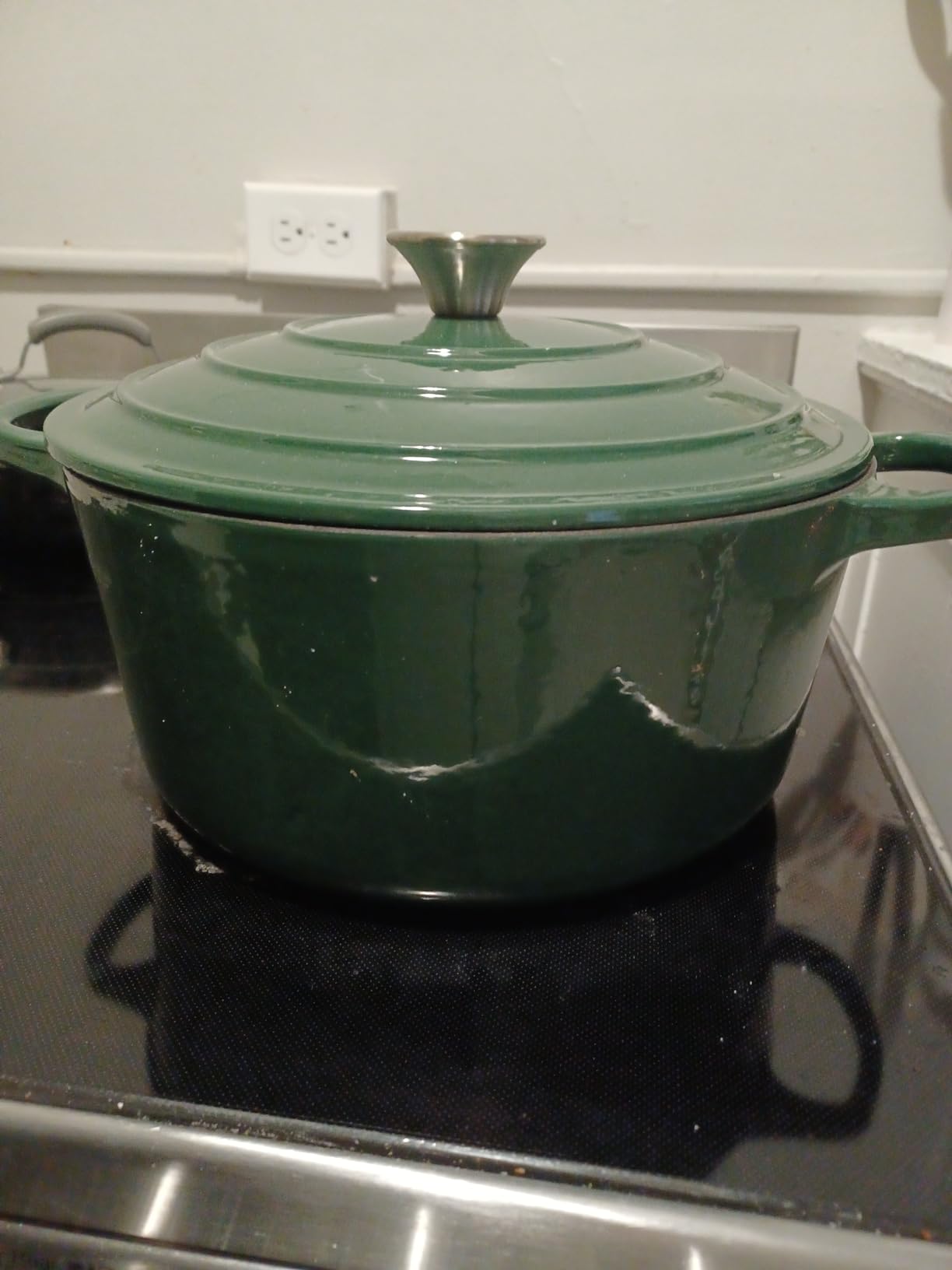 Miereirl 6 Quart Enameled Dutch Oven Pot with Lid, Cast Iron Dutch Oven with Dual Handles for Bread Baking, Cooking, Non-stick Enamel Coated Cookware (Dark Blue) customer photo 2