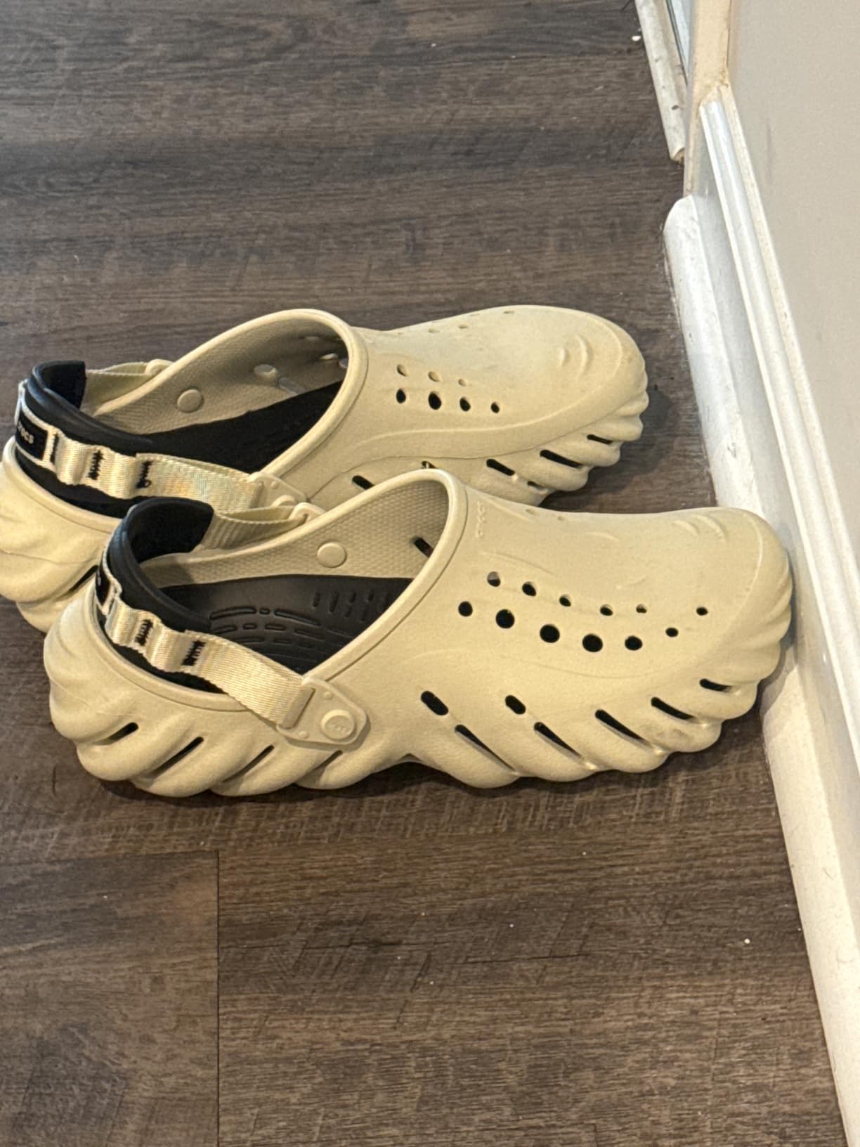 Crocs Unisex-Adult Echo Clog customer photo 2