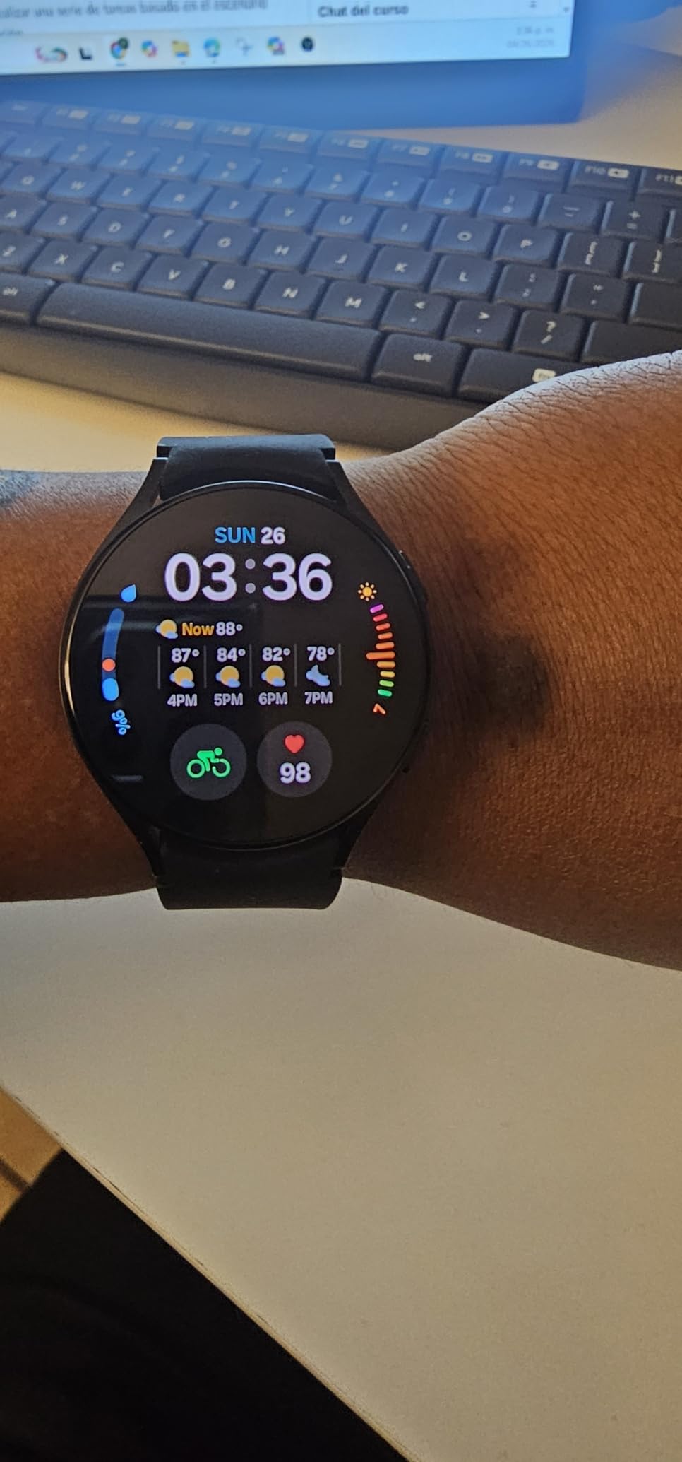 SAMSUNG Galaxy Watch 5 44mm Bluetooth Smartwatch w/Body, Health, Fitness and Sleep Tracker, Improved Battery, Sapphire Crystal Glass, Enhanced GPS Tracking, US Version, Gray (Renewed) customer photo 2