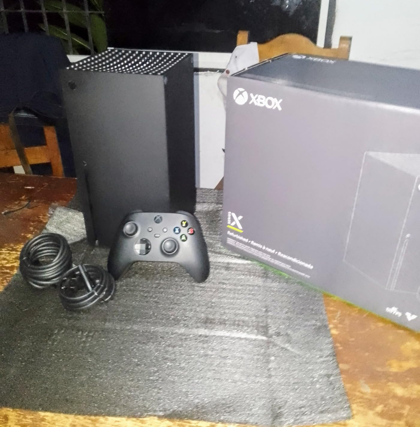 Xbox Series X Console (Renewed) customer photo 1