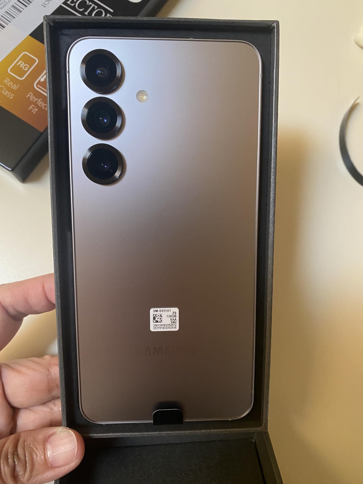 Samsung Galaxy S25 Cell Phone, 128GB Smartphone, Unlocked Android, AI Night Mode Camera, Snapdragon 8 Elite Fast Processor, ProScaler Display, 4000mAh Battery, 2025, US 1 Yr Warranty, Silver Shadow customer photo 1