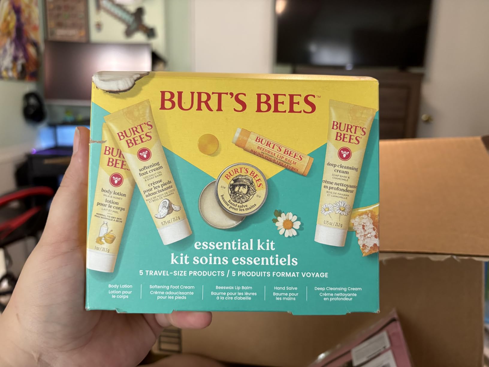 Burt's Bees Essentials Kit Gift Set, 5 Travel Size Products customer photo 1