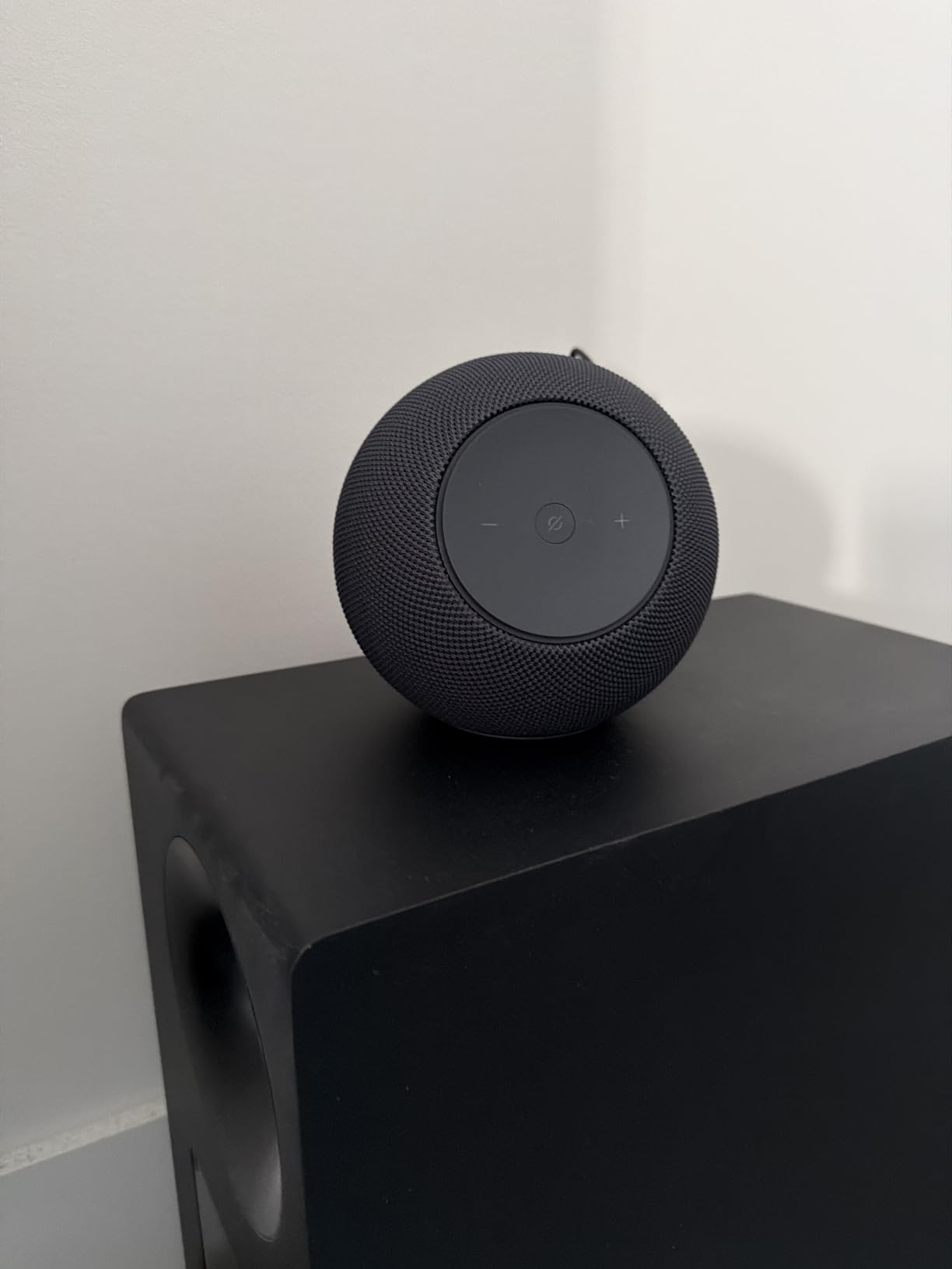 Amazon Echo Studio (newest model), Immersive spatial audio and Dolby Atmos, Designed for Alexa+, Glacier White customer photo 2