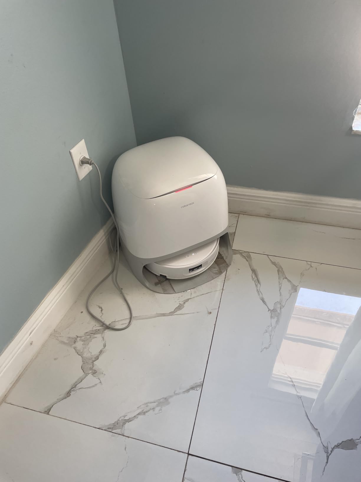 roborock Qrevo Curv 2 Flow 2026 New Robot Vacuum and Mop, 20,000 Pa, SpiraFlow Real-Time Self-Cleaning Roller Mop, Dual Zero-Tangle, AI Obstacle Avoidance, Heat-Washes & Dries Mop, Carpet Protection customer photo 2