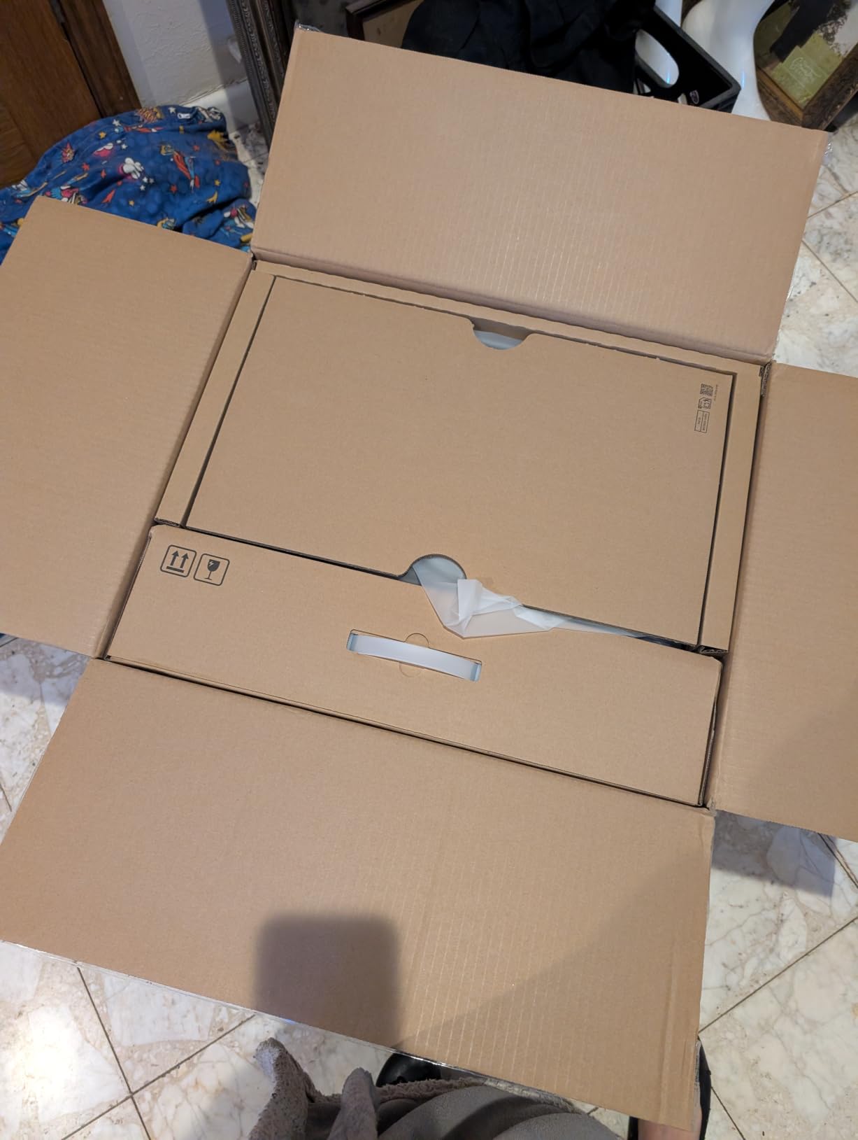 roborock Saros 20 Robot Vacuum and Mop, 36000 Pa, 300+ Obstacle Avoidance customer photo 2