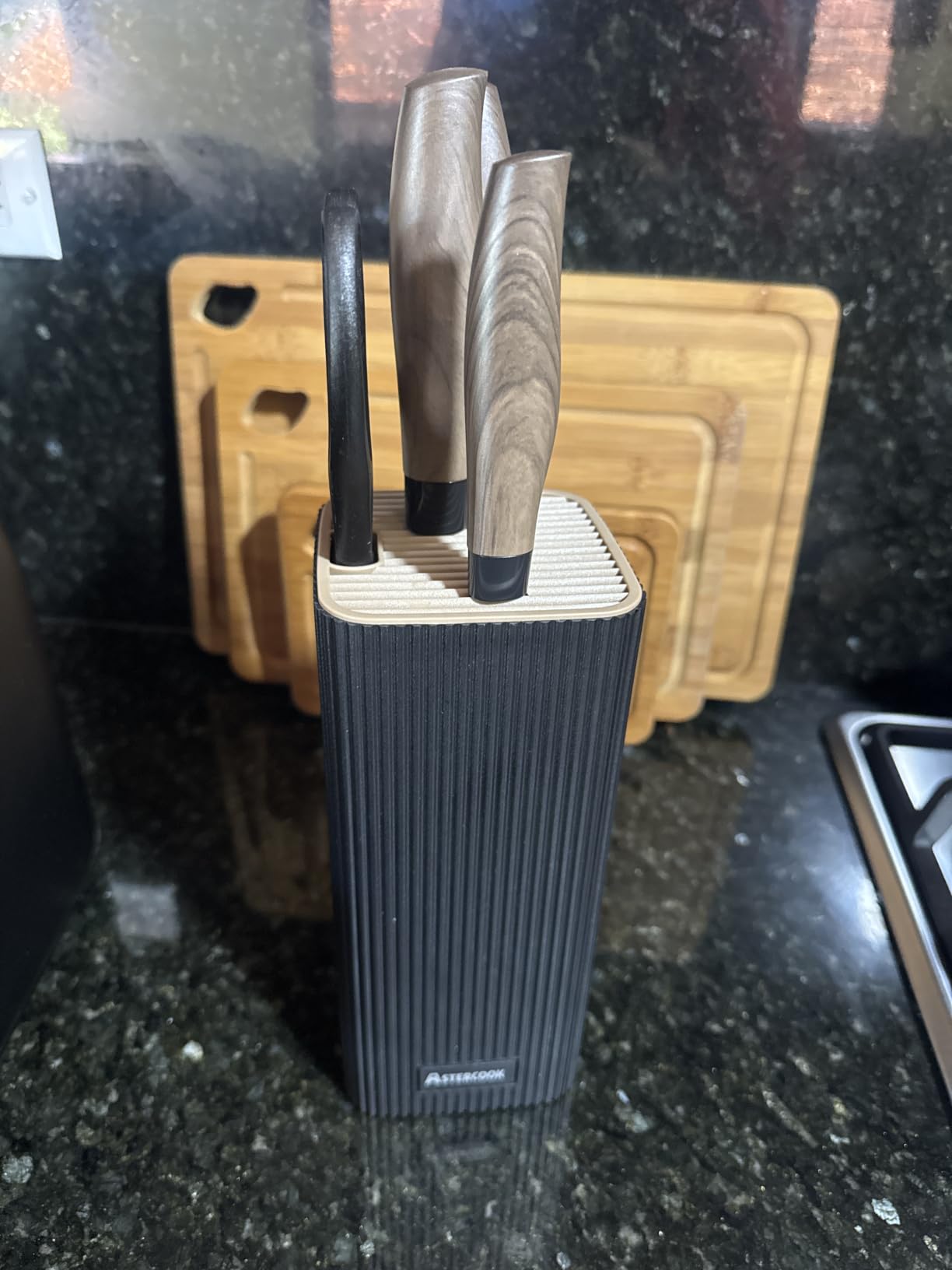 Astercook Knife Set, 6-Piece Kitchen Knife Set with Block, High Carbon Stainless Steel Ultra Sharp Kitchen Knives, Wood Grain Handle, Dishwasher Safe Knife Block Set, Black, Kitchen Utility Knives customer photo 2