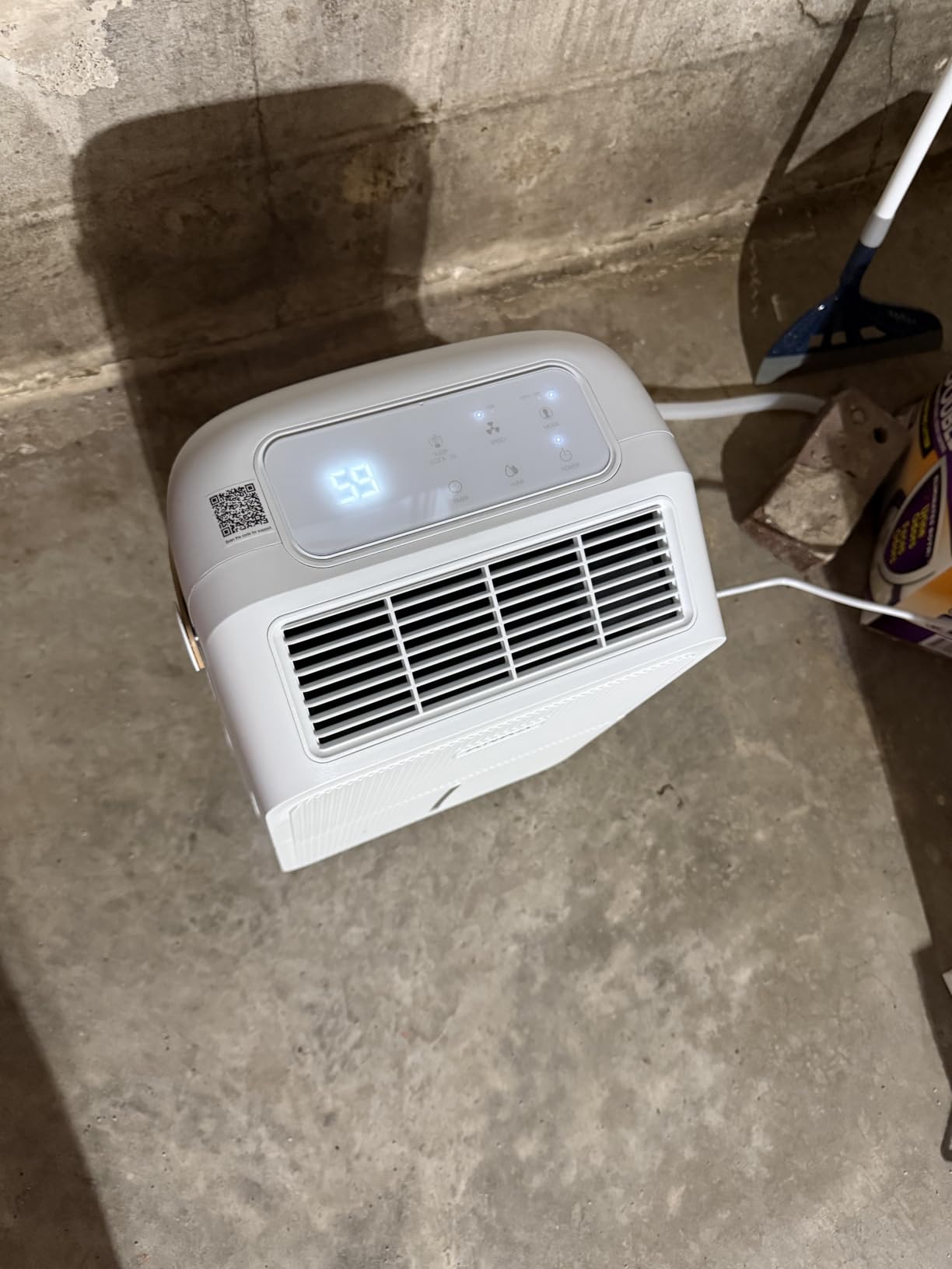 KNKA 2500 Ft² Max 34 Pints Dehumidifier for Basement with Drain Hose, Black customer photo 2