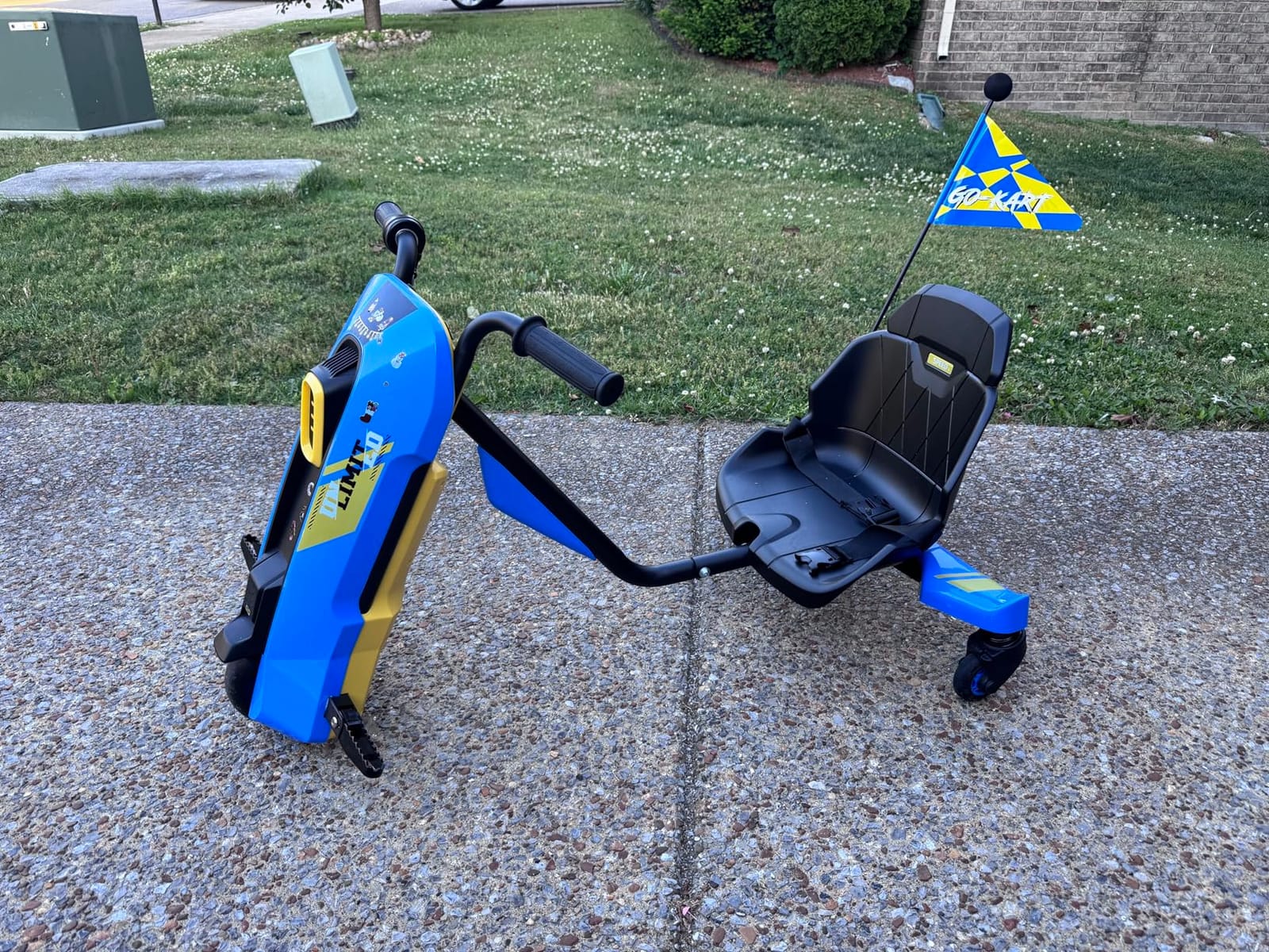 24V Electric Go Kart for Kids Age 6-12, 360° Spin Drift Cart, Red customer photo 1